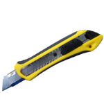 CUTTER 18MM TIPO CARTONERO "CEA03U"