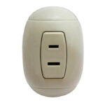TOMA PARCHE SENCILLO OVALADO BEIGE 10AMP-125V CERT. "KOB-761"