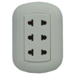 TOMA TRIPLE PARCHE 15 AMP "KOB-68-0W"